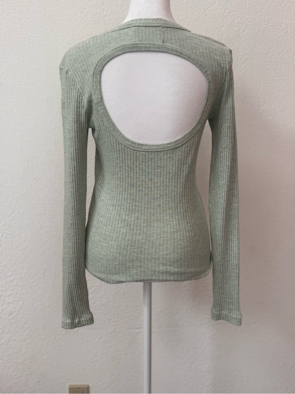 NWT - Citizens of Humanity Celeste Henley stretch rib top - cut out back - Picture 16 of 16